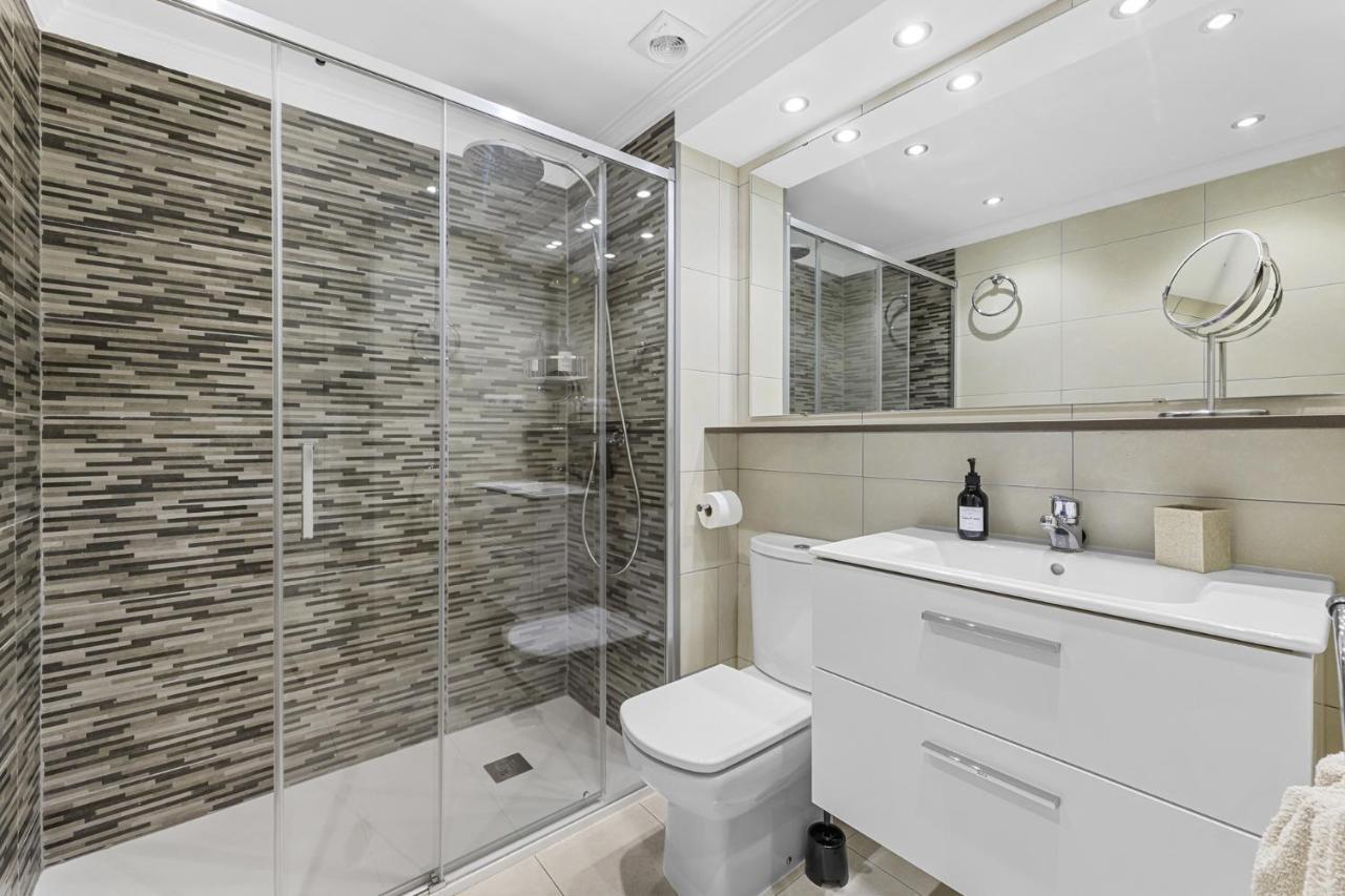 Casahost Bastian Boutique I Seaview Apartment กอสตา เตกีสเซ ภายนอก รูปภาพ